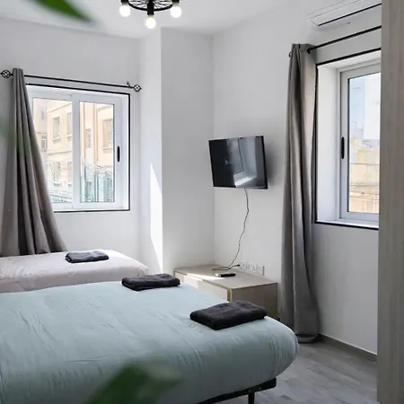 Apartment Calypso 2 Bright Modern In Paceville With Mercury View Near Restaurants And Transport
