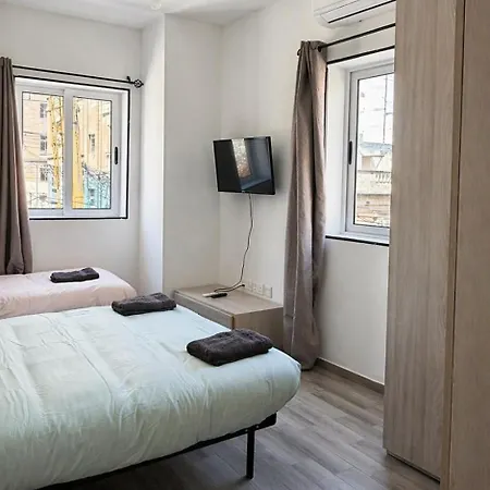 Calypso 2 Bright Modern In Paceville With Mercury View Near Restaurants And Transport *