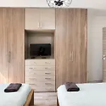 Calypso 2 Bright Modern In Paceville With Mercury View Near Restaurants And Transport Apartament St. Julian's